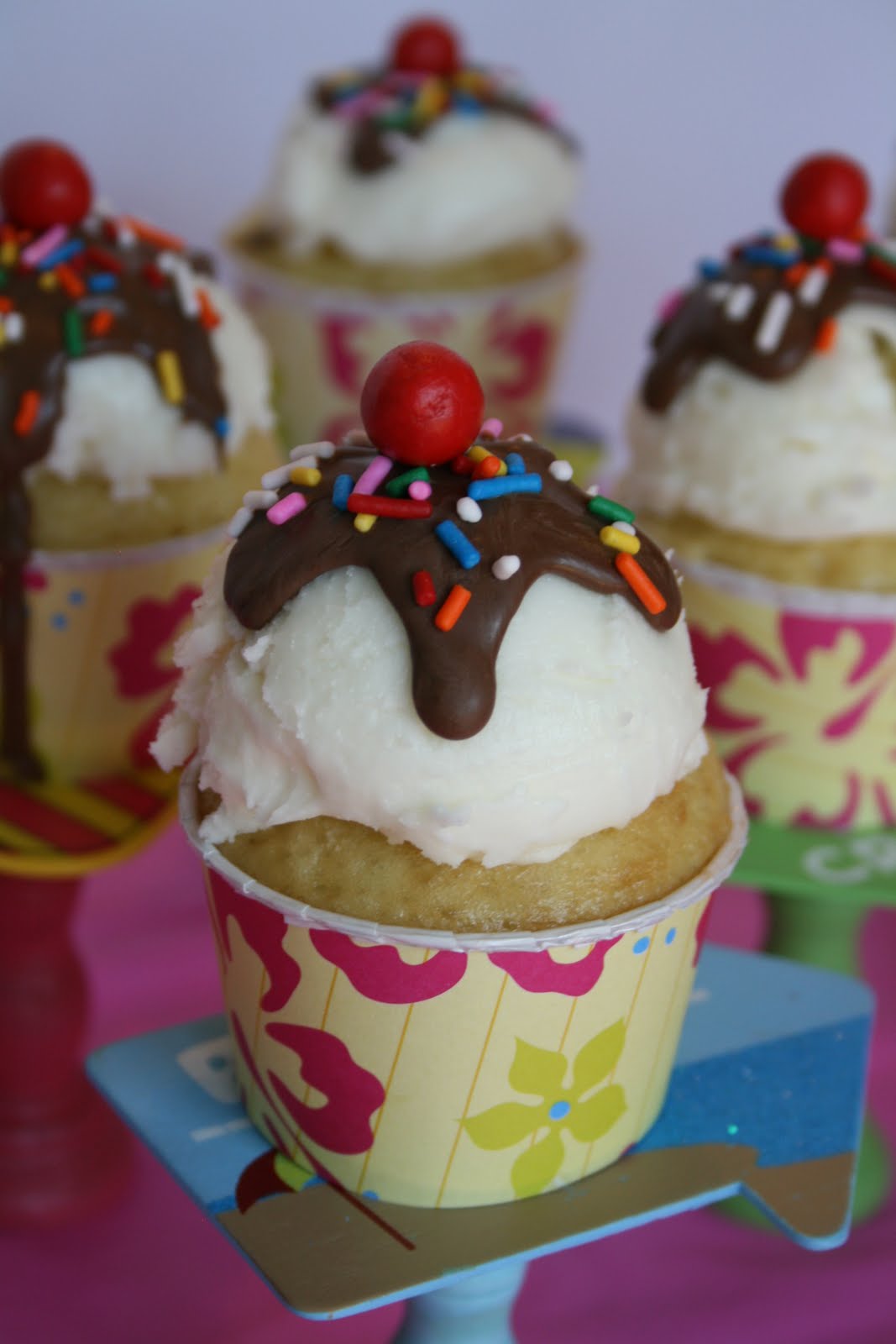 Ice Cream Sundae Cupcakes Recipe