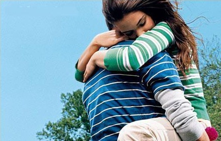 Images Of Love Couples Hugging