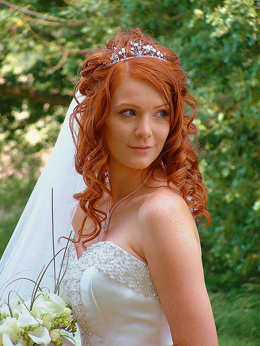 Wedding Hairstyles For Short Hair With Tiara And Veil